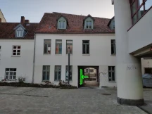Access from courtyard