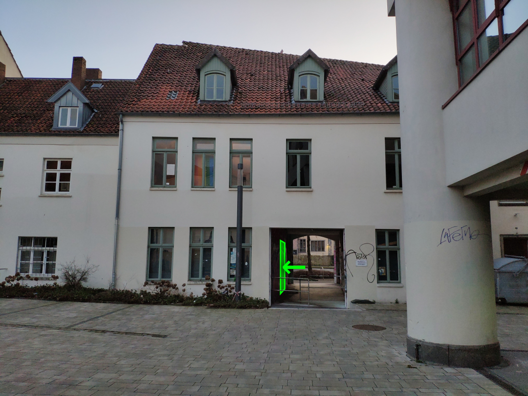 Access from courtyard